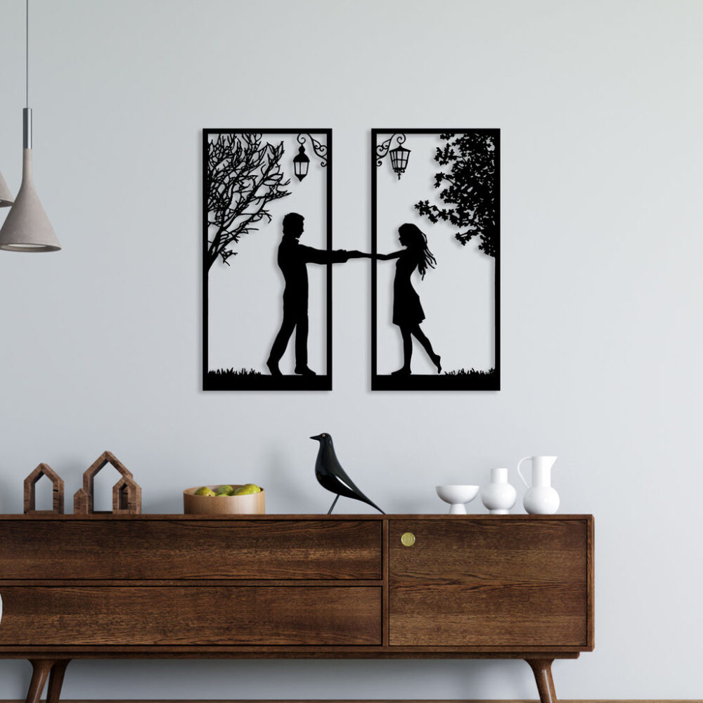 Loving Couple Metal Wall art 1000x1000