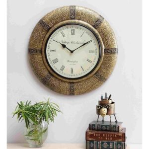 Brown-Wooden-Analog-Vintage-Wall-Clock-001.jpg