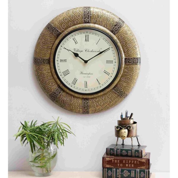 Brown-Wooden-Analog-Vintage-Wall-Clock-001.jpg