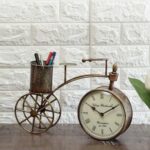 European-Style-Antique-Wall-Vintage-Table-Clock-Metal-Cycle-Pen-Stand.jpg