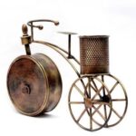 European-Style-Antique-Wall-Vintage-Table-Clock-Metal-Cycle-Pen-Stand3.jpg