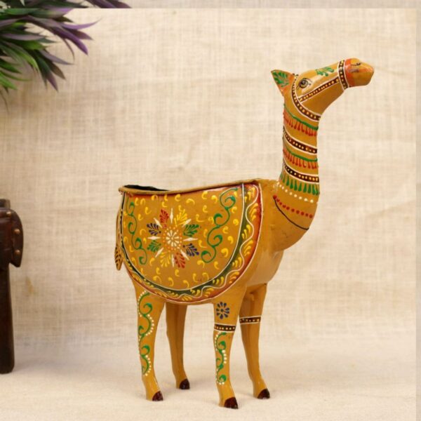 IRON-PAINTED-CAMEL-PLANTER.jpg