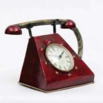 Metal-Retro-Phone-Decor-To-Enhance-Home-Office-Table-Decor2.jpg