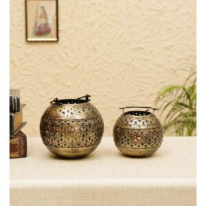 Metal-Table-Candle-Holder-5.jpg