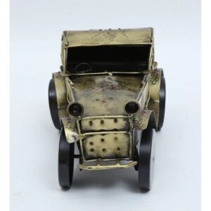 Metallic-Antique-Car-Table-Decor-5.jpg