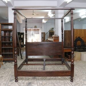 Natural-Solid-Wood-Classic-Canopy-Bed-For-Bedroom.jpg