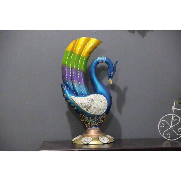 Peacock-Table-Decor.jpg