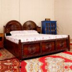 Sheesham-Antique-Finish-Bed-With-storage-box2.jpg
