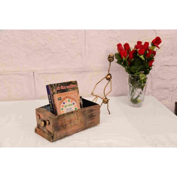 Slick-Iron-Book-Stand-For-Study-TableVase.jpg