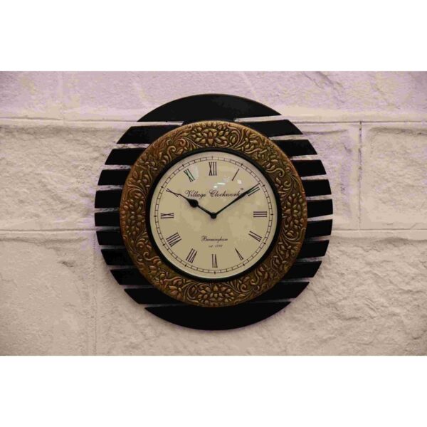 Trendy-Wooden-Wall-Clock-For-Home-and-Office.jpg