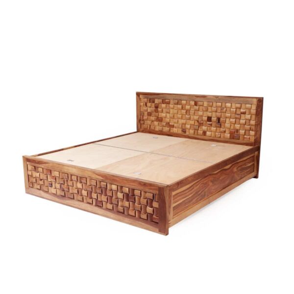 Wooden-Regal-Designed-Bed-For-Home.jpg