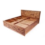 Wooden-Regal-Designed-Bed-For-Home1.jpg